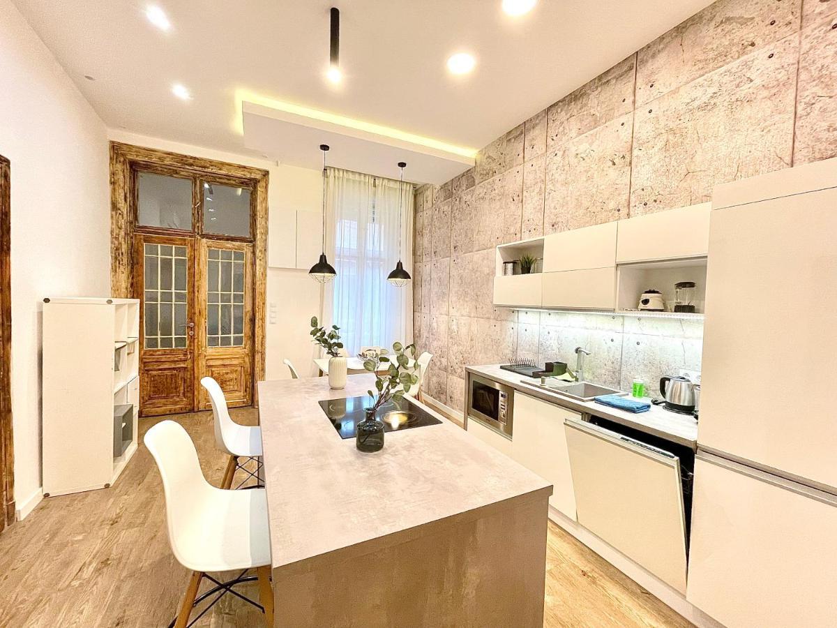 Dream Romance Residency - Finnish Sauna Budapest Ngoại thất bức ảnh